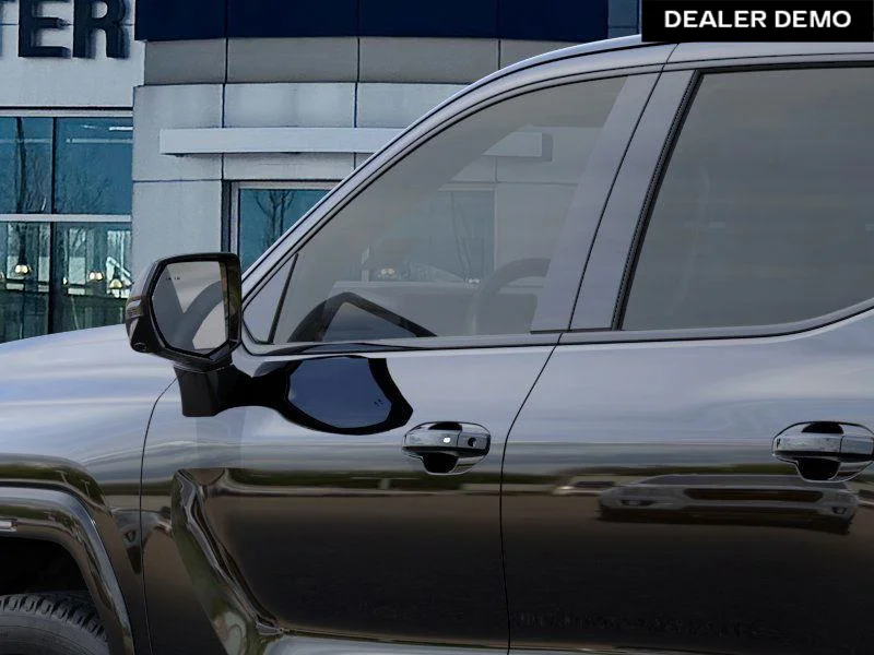 Used 2025  GMC Denali image 12