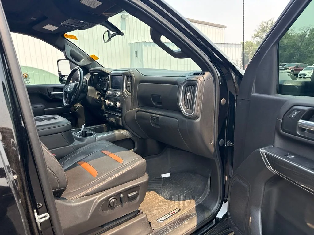 Used 2022 Onyx Black GMC AT4 image 32