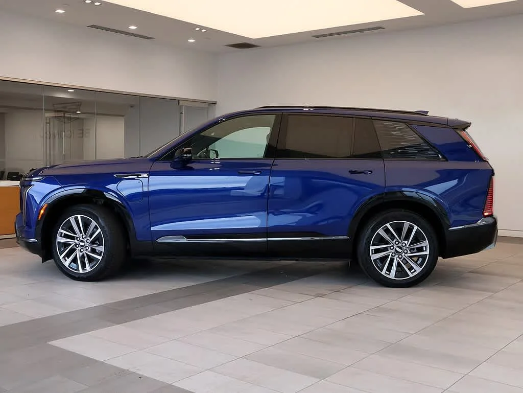 Used 2026 Cadillac VISTIQ Sport with VIN 1GYC3NML6TZ707216 for sale in Libertyville, IL