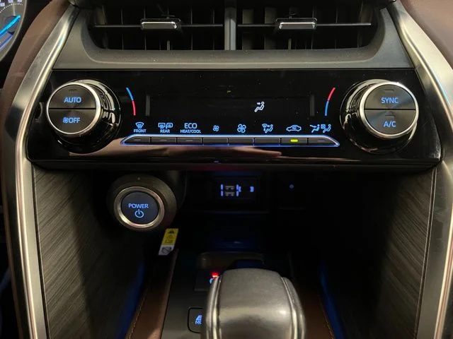 Used 2022 White Toyota XLE image 15