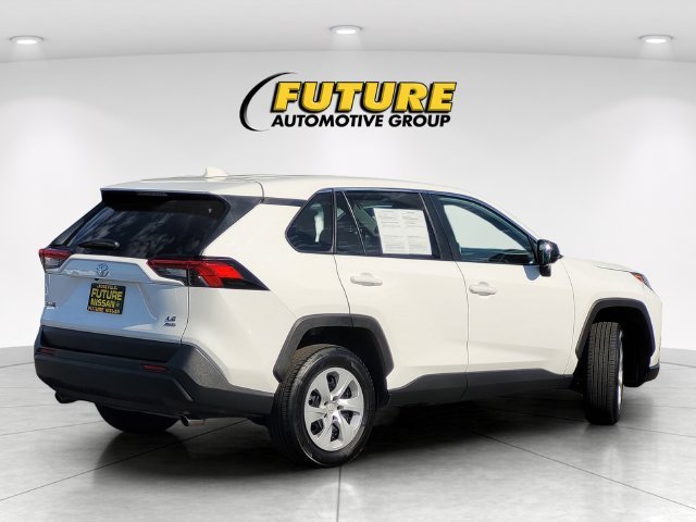 Used 2025 White Toyota LE image 4