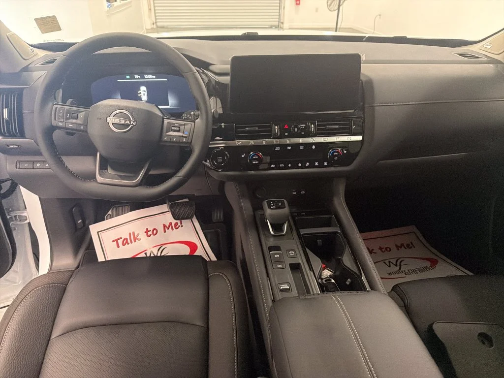 New 2026 Everest White Pearl TriCoat Nissan SL image 14