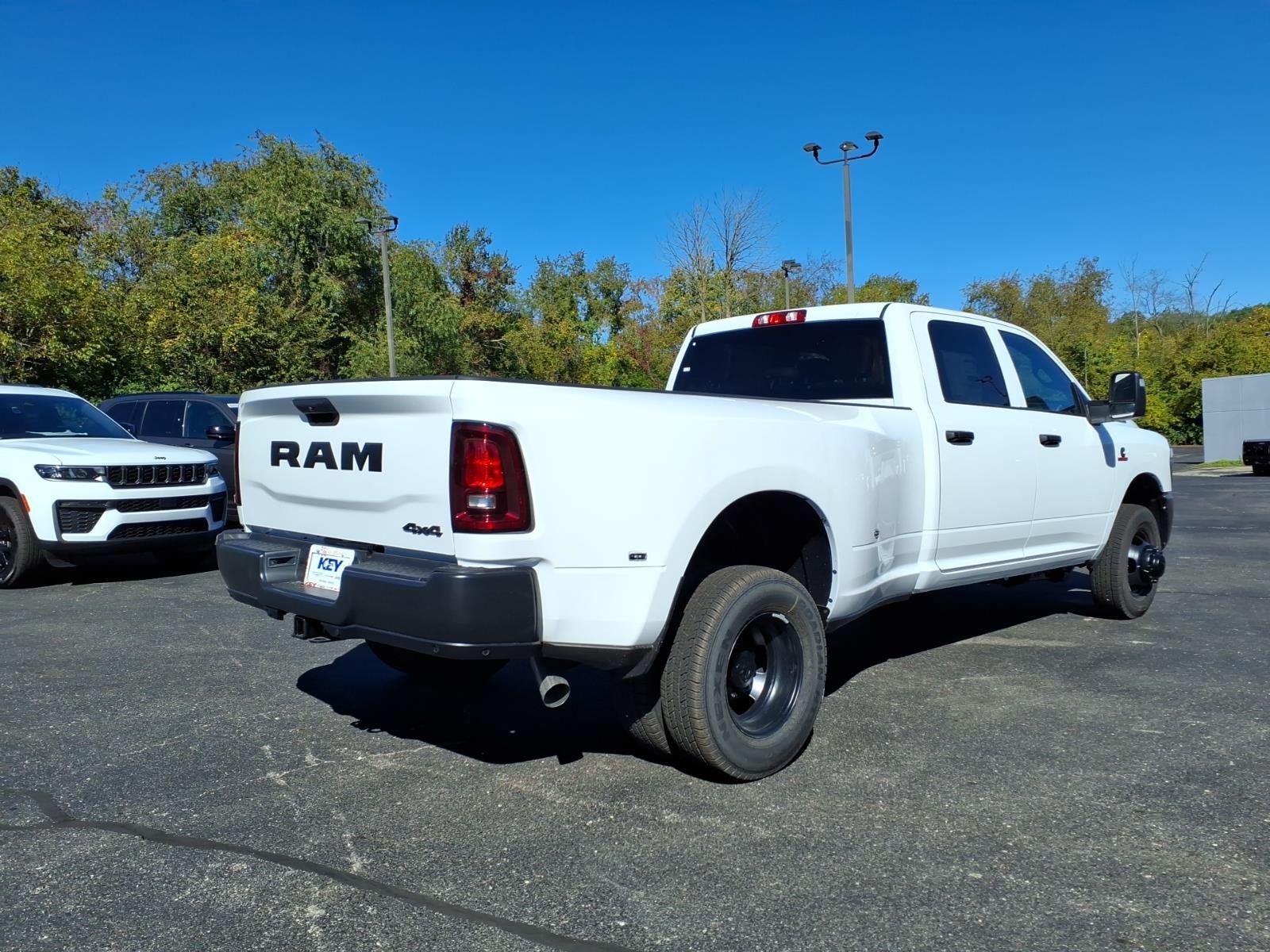 New 2027 Bright White Clear-Coat Exterior Paint RAM Tradesman image 7