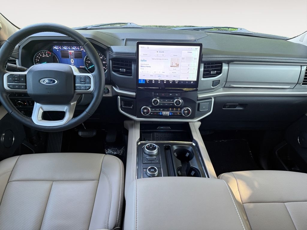 Used 2024 Black Ford XLT image 10