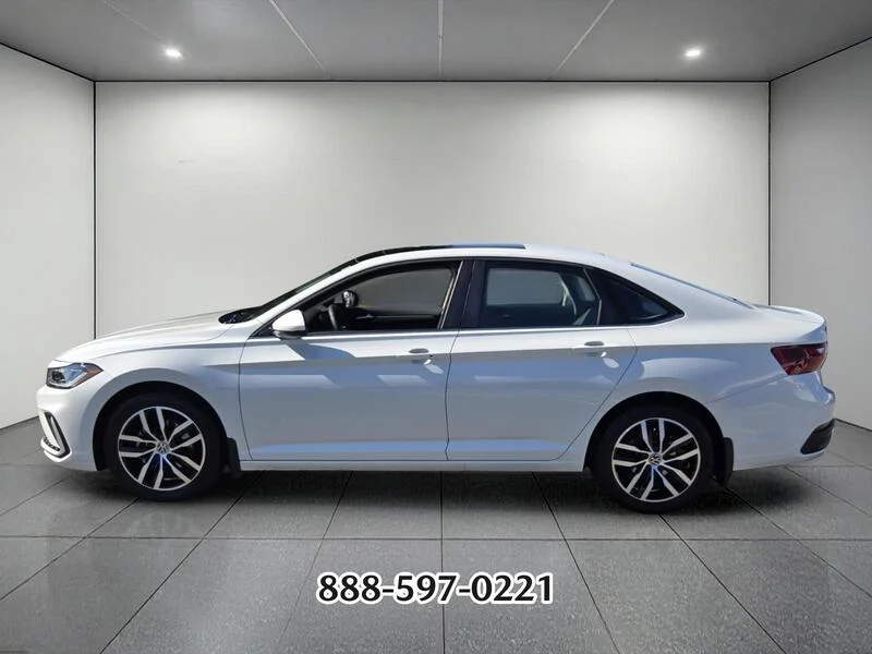 Used 2026 Opal White Pearl Volkswagen SE image 2