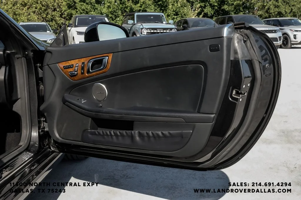 Used 2019 Gray Mercedes-Benz SLC 300 image 42