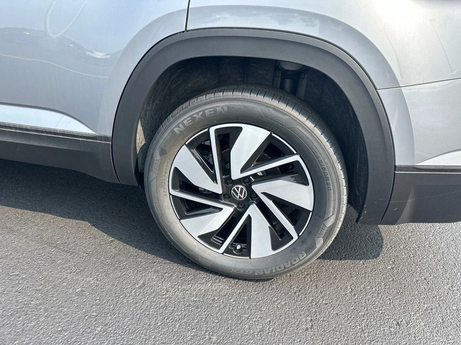 2026 Volkswagen Atlas SE w/Tech - Photo 9