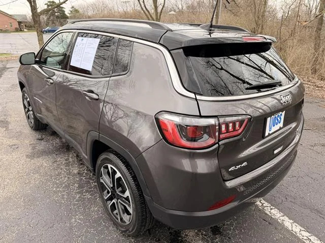 Used 2022 GRAY Jeep Limited image 5