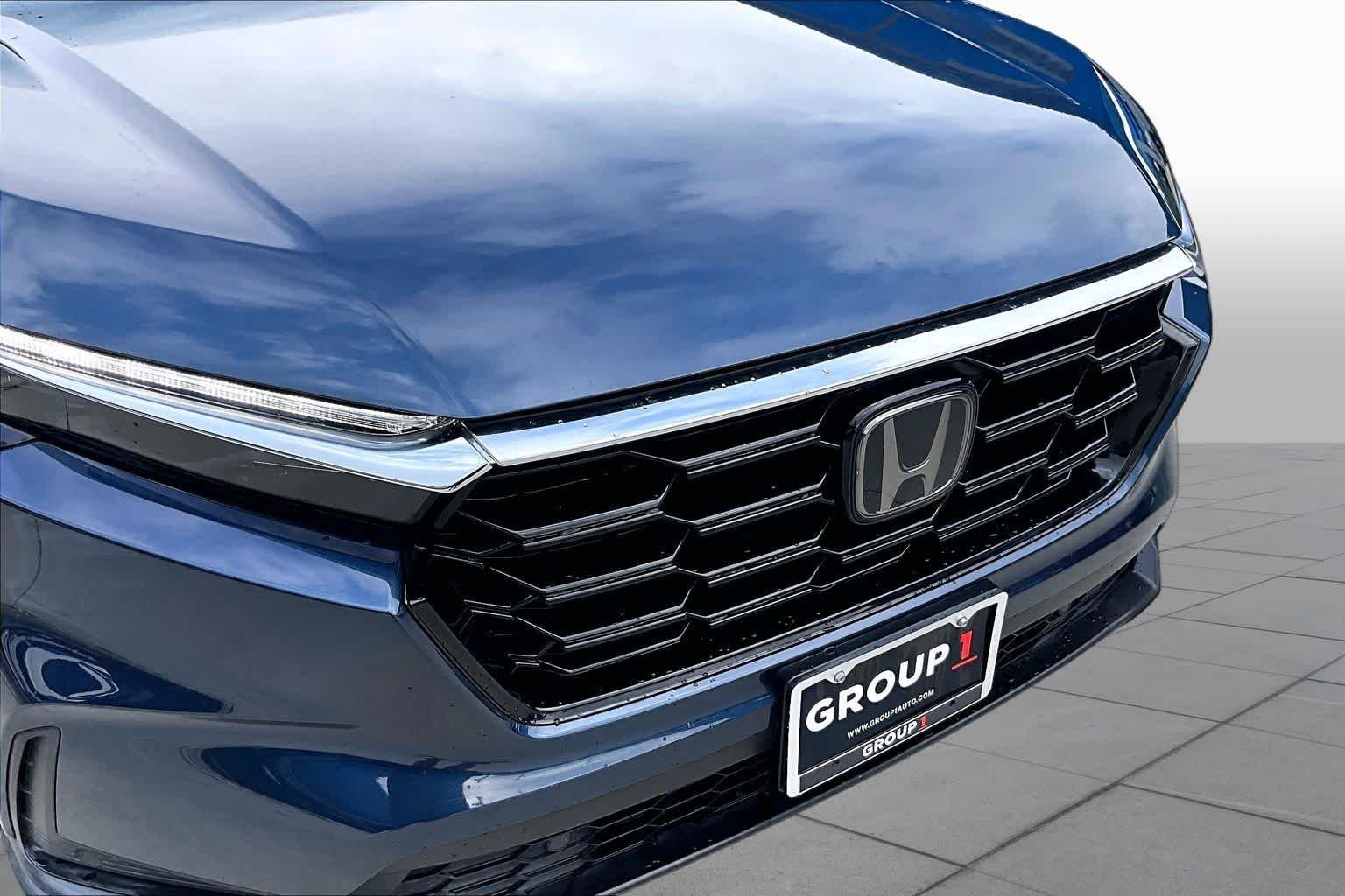 Used 2024 Canyon River Blue Metallic Honda EX-L image 30