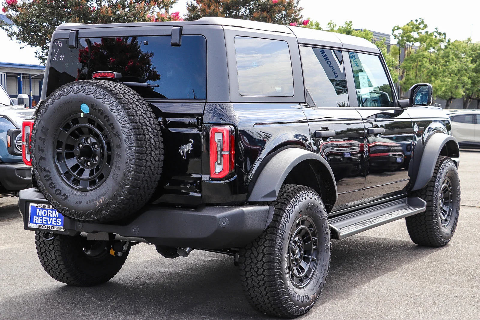 New 2026 Shadow Black Ford Outer Banks® image 6