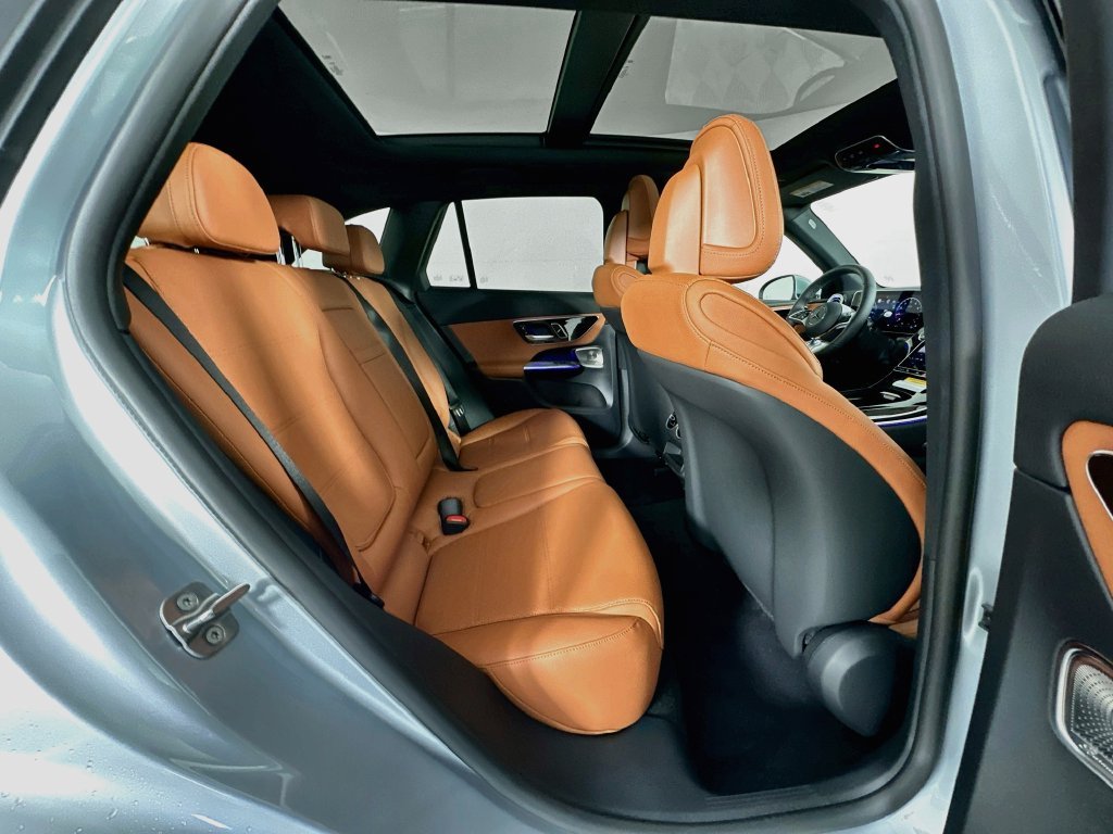 New 2027 Cirrus Silver Metallic Mercedes-Benz GLC 300 image 29