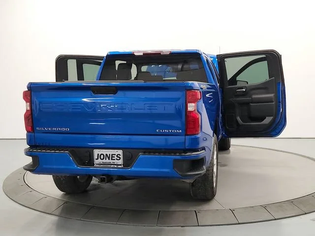 Used 2023 Glacier Blue Metallic Chevrolet Custom image 14