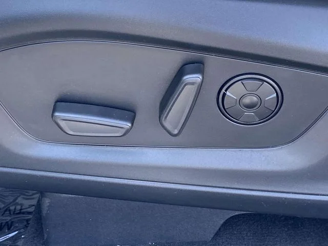 New 2026 White Ford Platinum image 13