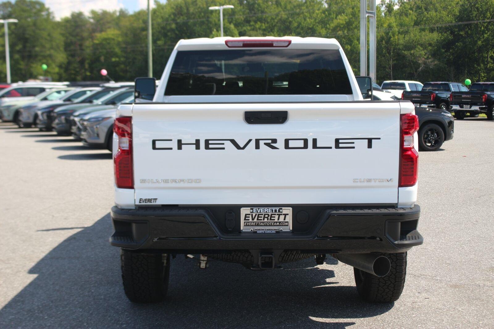 Used 2026 Summit White Chevrolet Custom image 6