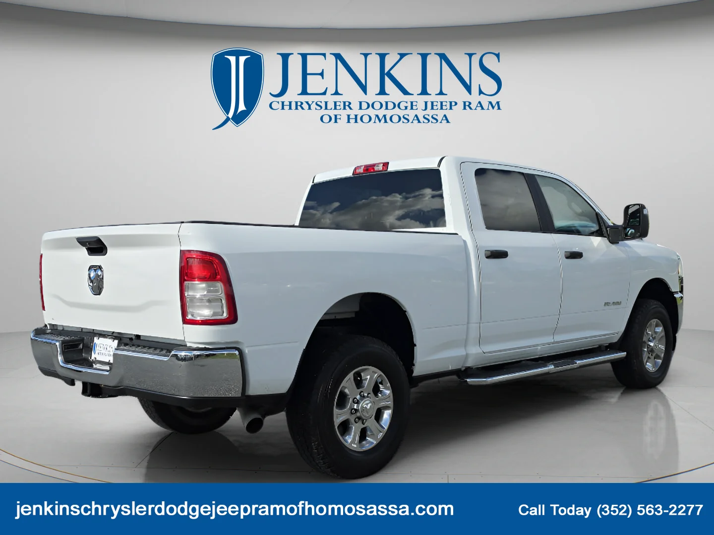 Used 2024 Bright White Clearcoat Ram Big Horn image 5