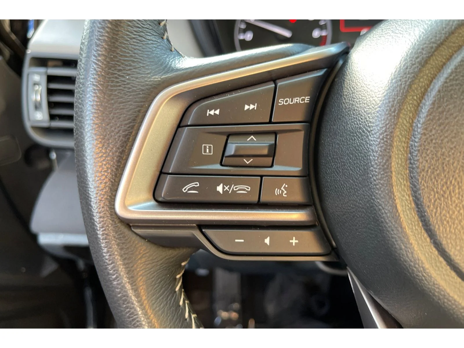 Used 2025 CRYSTAL BLACK SIL Subaru Premium image 33