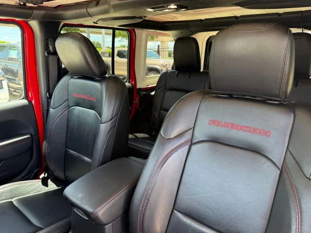 Used 2022 Red Clearcoat Jeep Unlimited Rubicon image 14