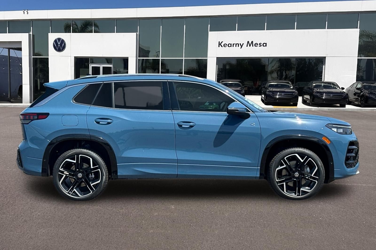 New 2026 Monterey Blue Pearl Volkswagen 2.0T SEL R-Line Turbo image 3