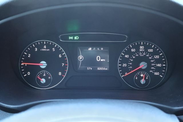 Used 2018 Silver Kia LX image 13