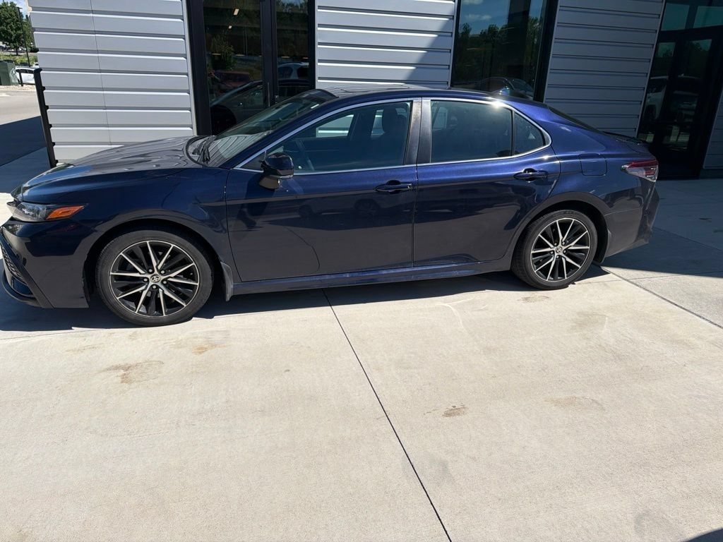 Used 2021 Blueprint Toyota SE image 12