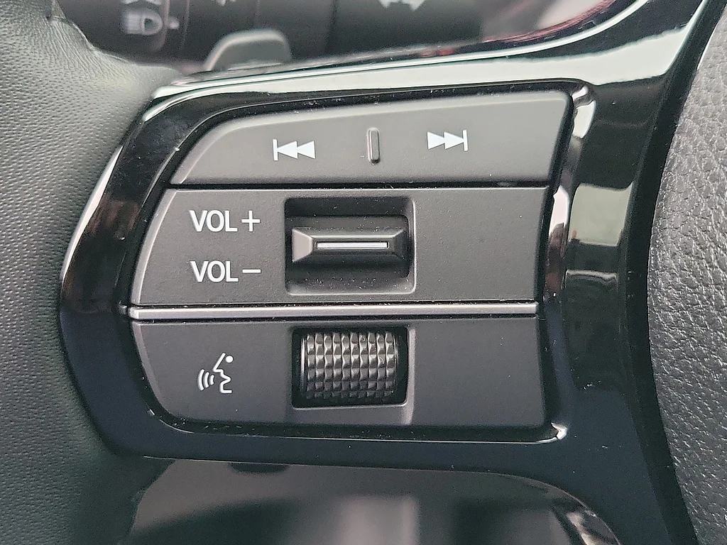 2026 Honda Pilot Touring, photo 11 of 12