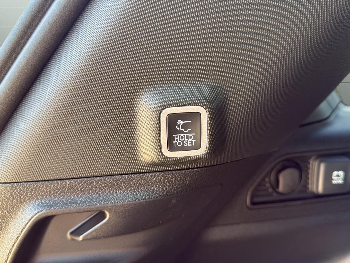 New 2026 Baltic Gray Metallic Clearcoat Jeep Laredo Altitude image 30