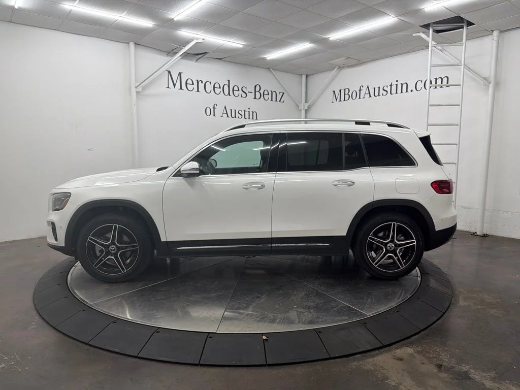 New 2026 White Mercedes-Benz GLB 250 image 4