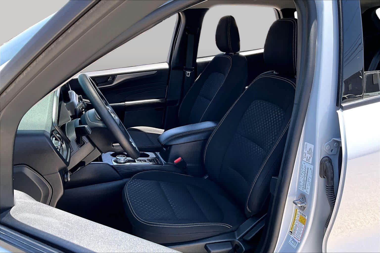 Used 2025 Space Silver Ford Active image 8
