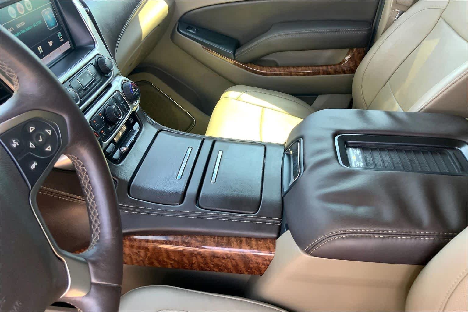 Used 2015 White Diamond Tricoat Chevrolet LTZ image 17