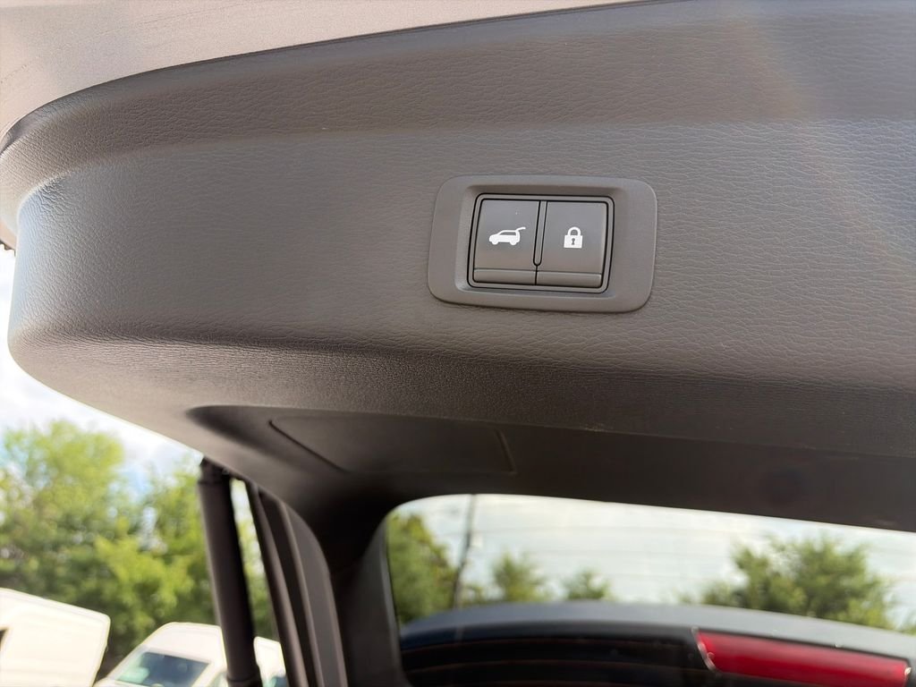 Used 2022  Mitsubishi Black Edition image 31