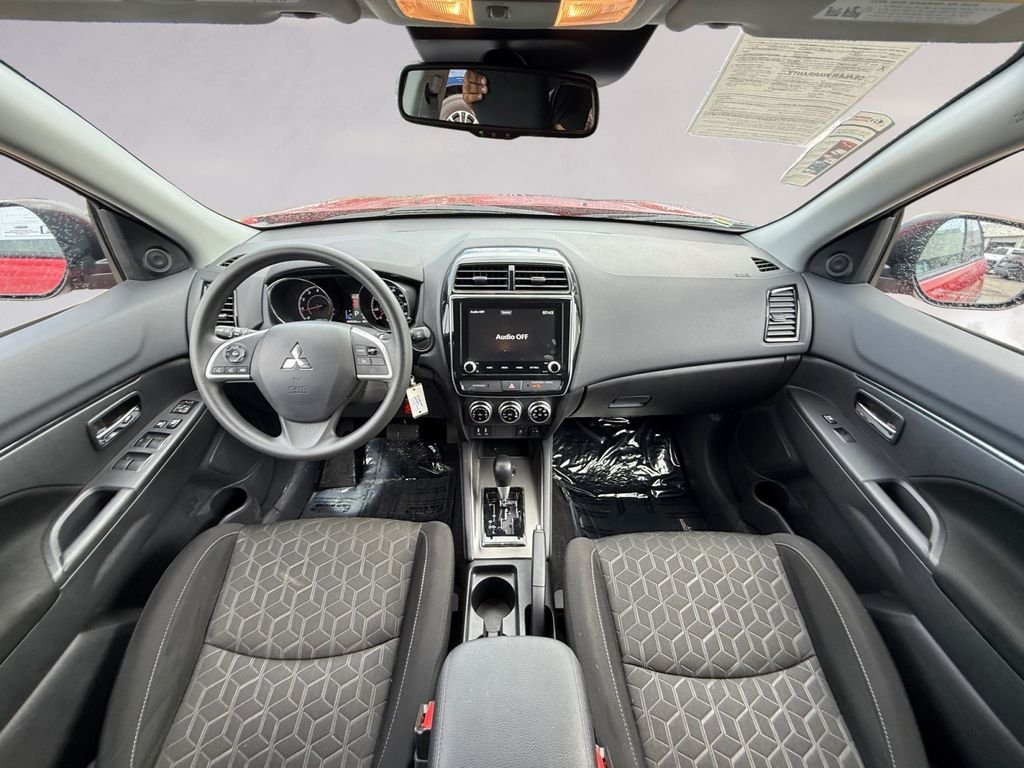 Used 2026  Mitsubishi 2.0 ES image 12