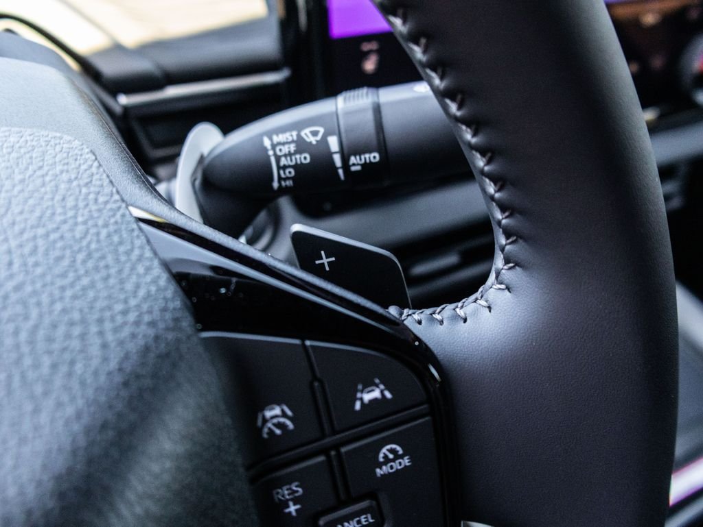 2026 Toyota C-HR SE - Photo 38