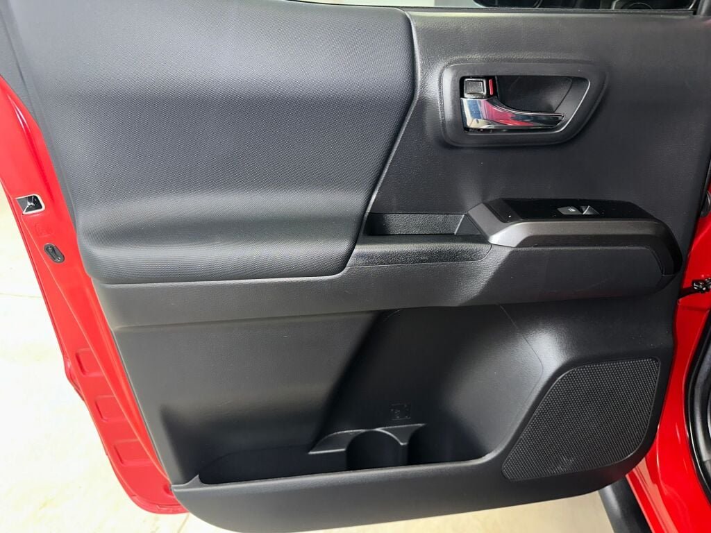 2023 Toyota Tacoma TRD Off Road - Photo 18