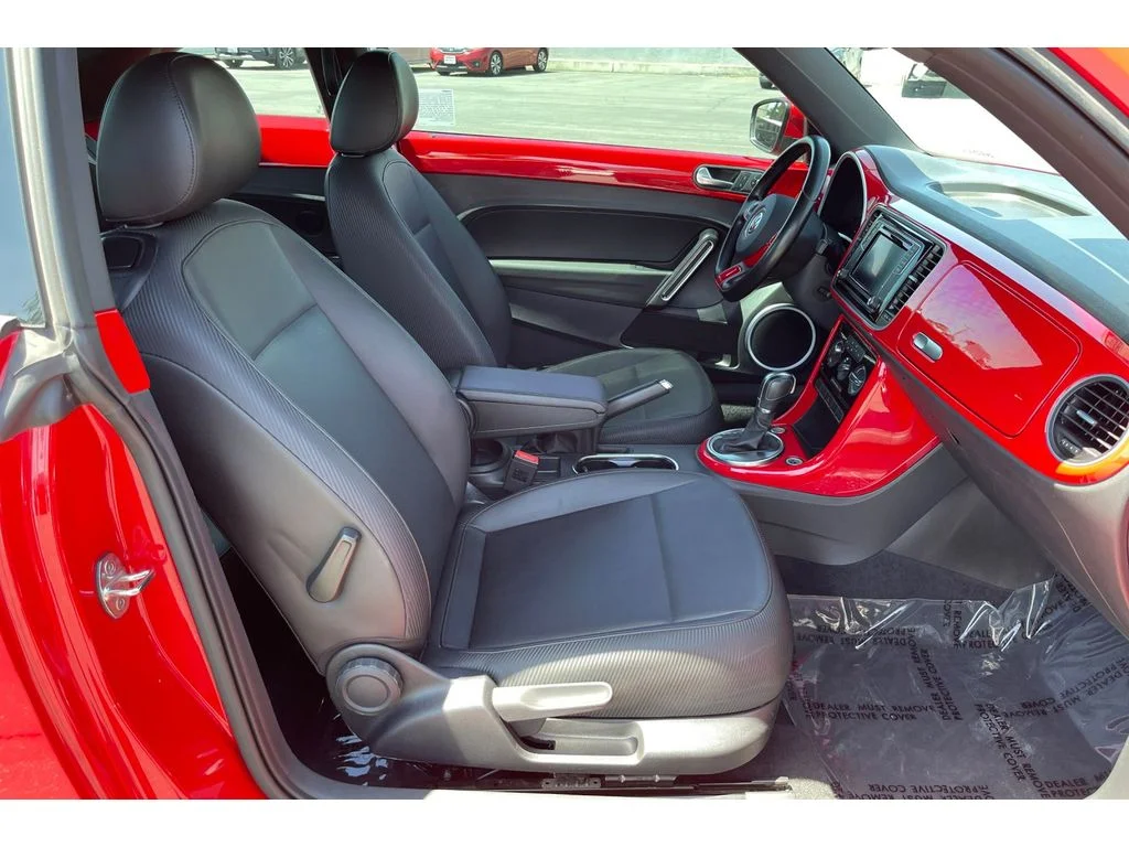 Used 2017 Tornado Red Volkswagen 1.8T SE image 19