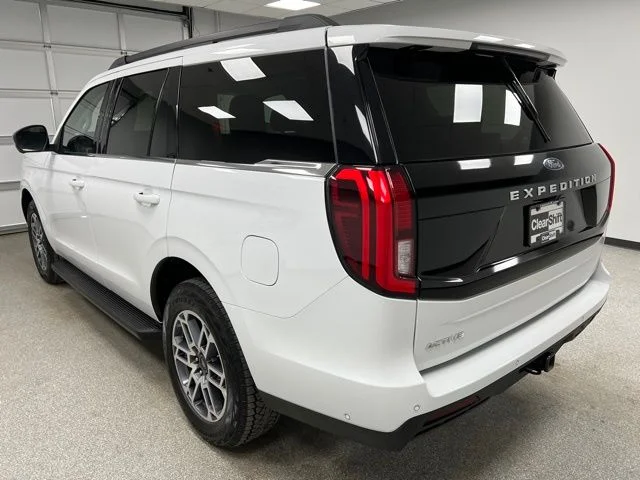 Used 2025 White Ford Active image 7