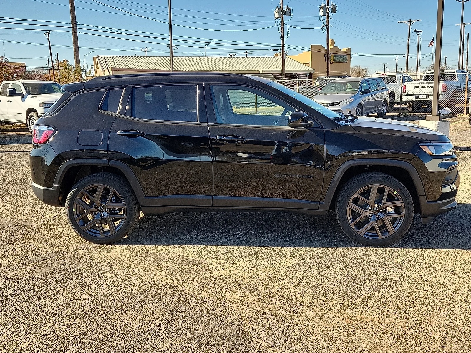 New 2026 PXJ Diamond Bla Jeep LATITUDE ALTITUDE 4X4 image 5