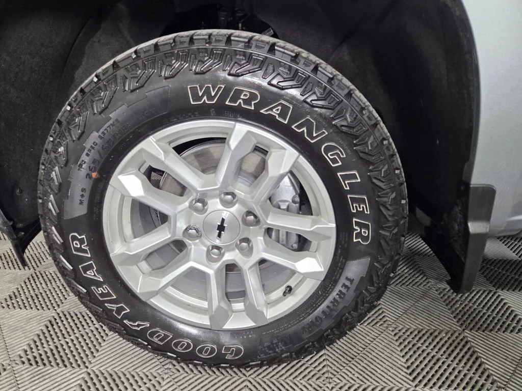Used 2025 Sterling Gray Metallic Chevrolet RST image 10