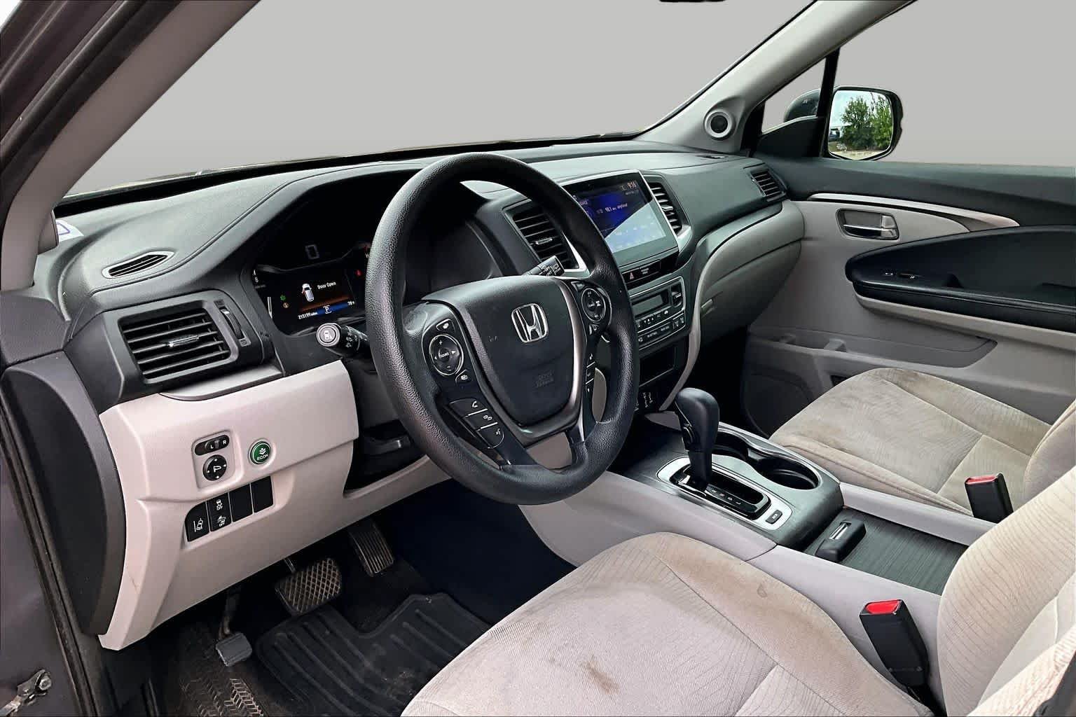 Used 2018 Modern Steel Metallic Honda EX image 14
