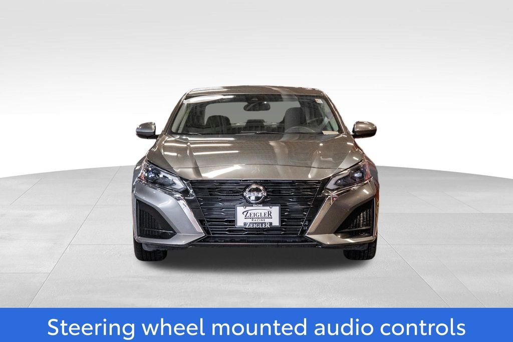 Used 2023 Nissan Altima SV with VIN 1N4BL4DV7PN344831 for sale in Mount Pleasant, WI