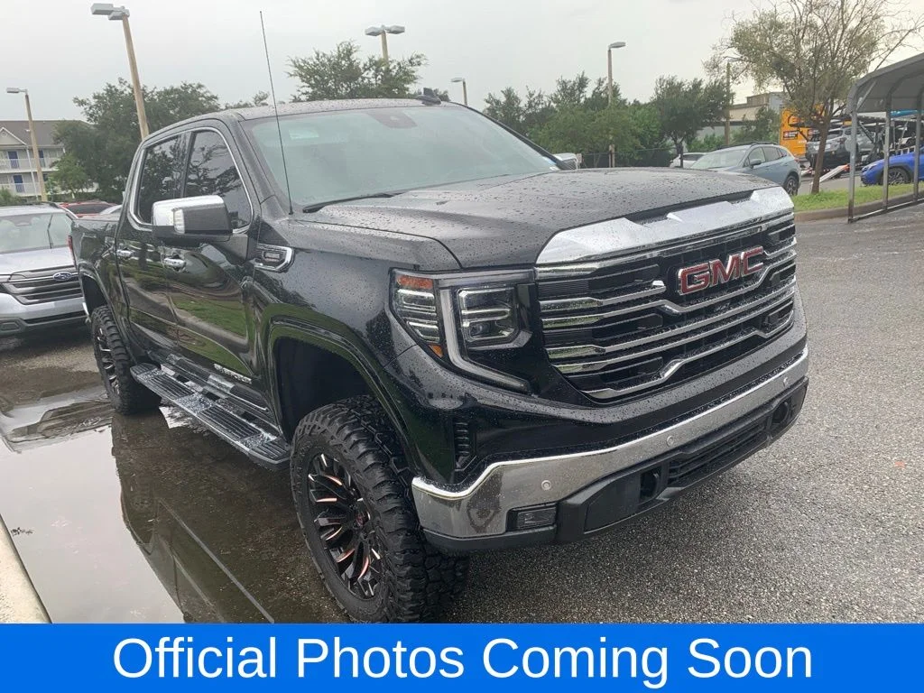Used 2022 Black GMC SLT image 1