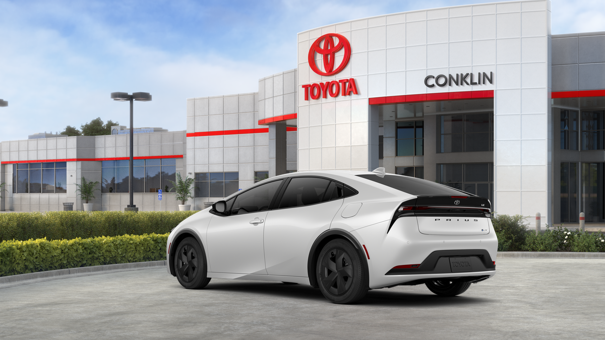 New 2026 Wind Chill Pearl Toyota LE image 6