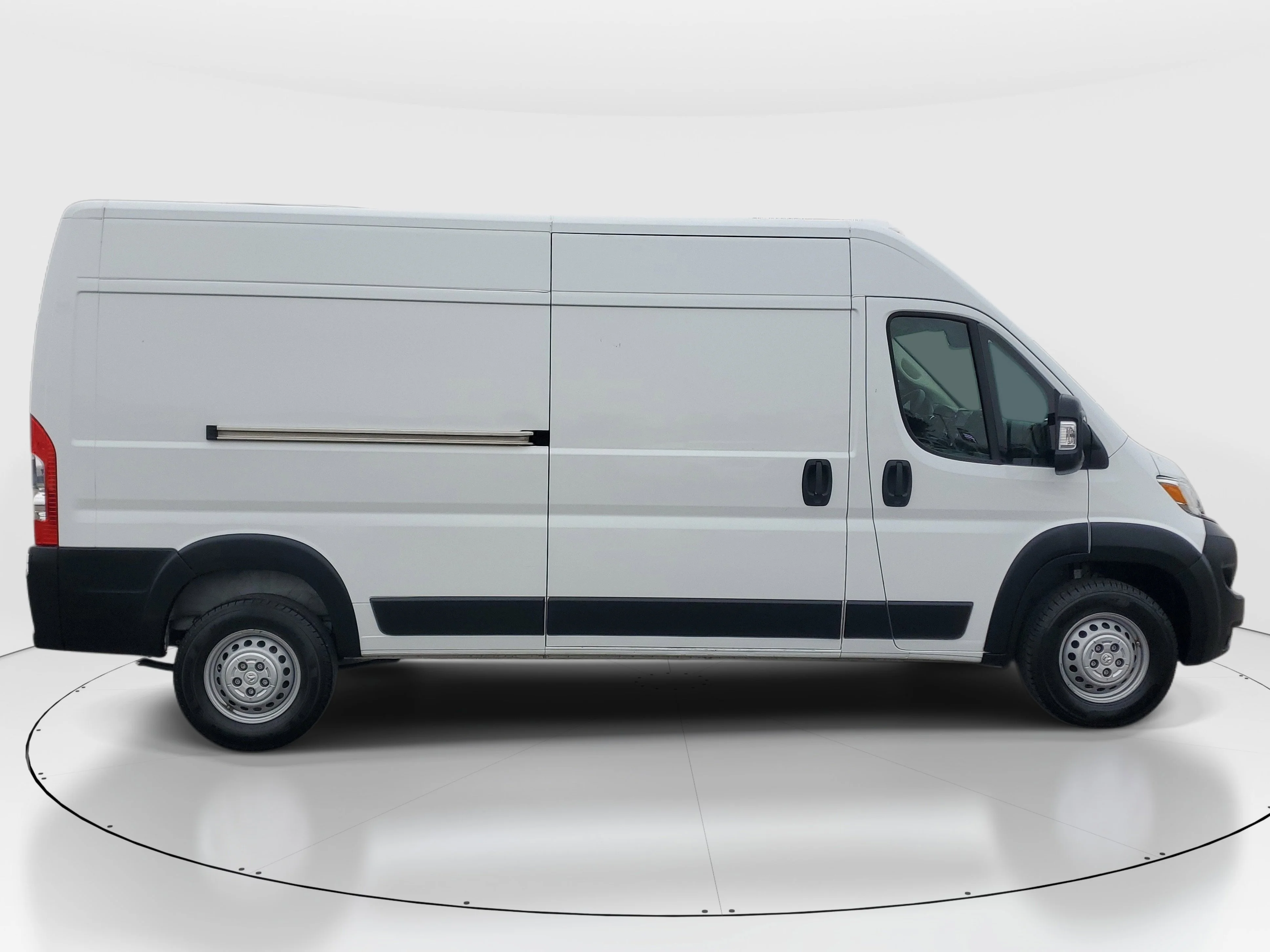 Used 2025 White Ram High Roof image 7