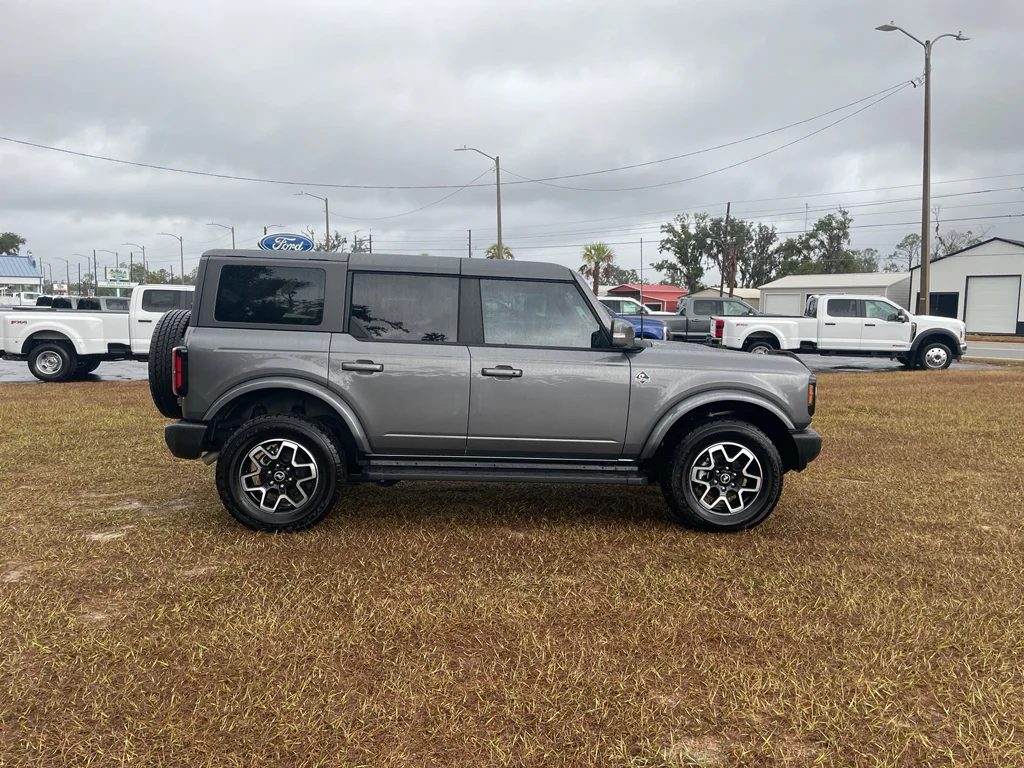 2023 Ford Bronco 4-Door Outer Banks - Photo 6