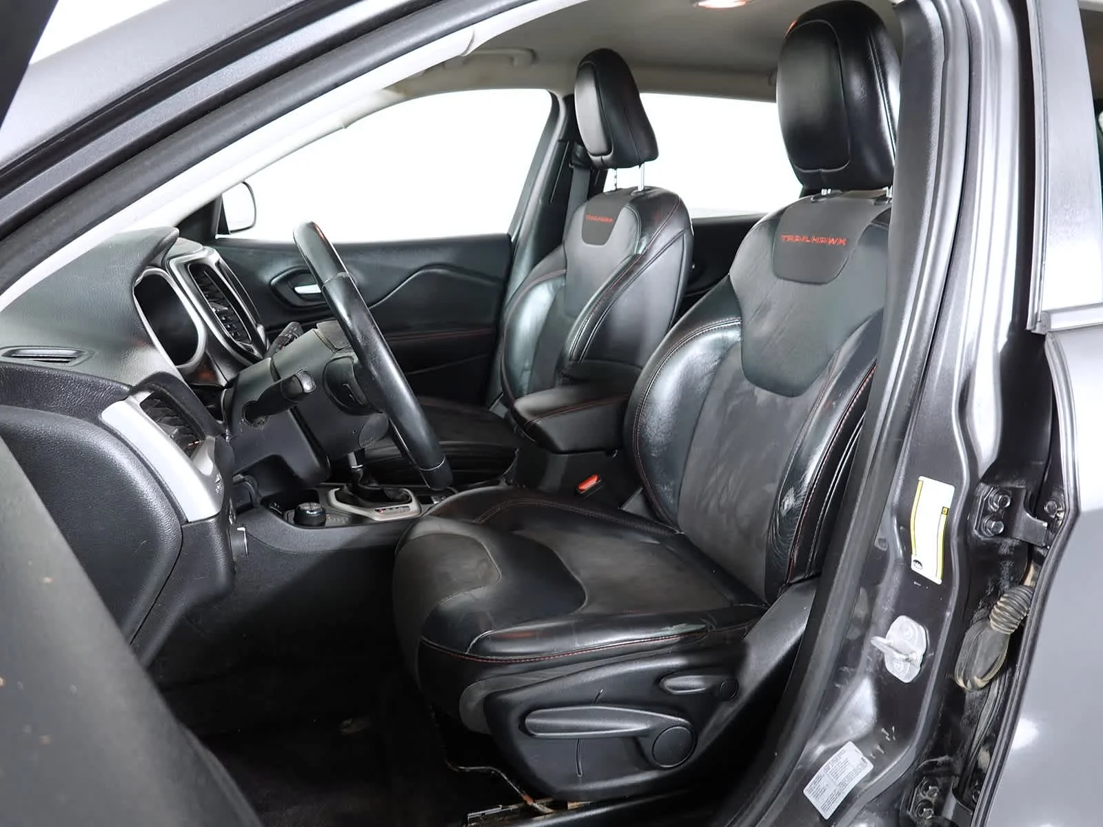 Used 2016 Granite Crystal Metallic Clearcoat Jeep Trailhawk image 13