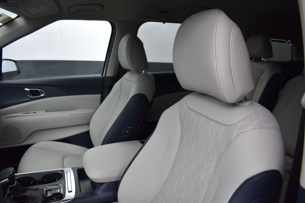 2026 Kia Carnival EX - Photo 9
