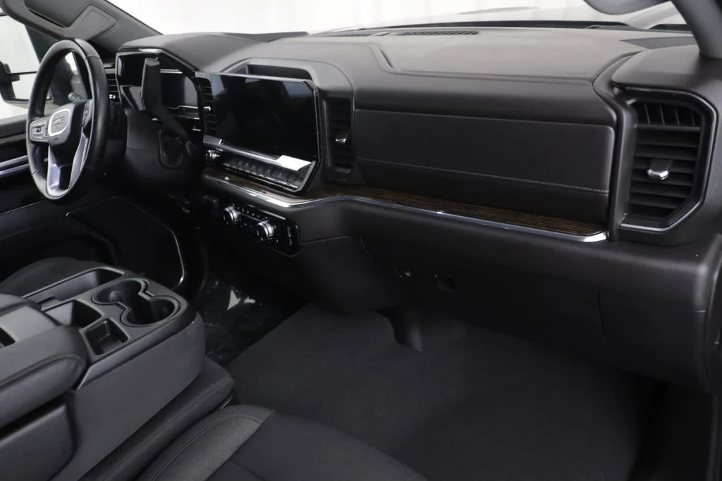 Used 2024 Titanium Rush Metallic GMC SLE image 20