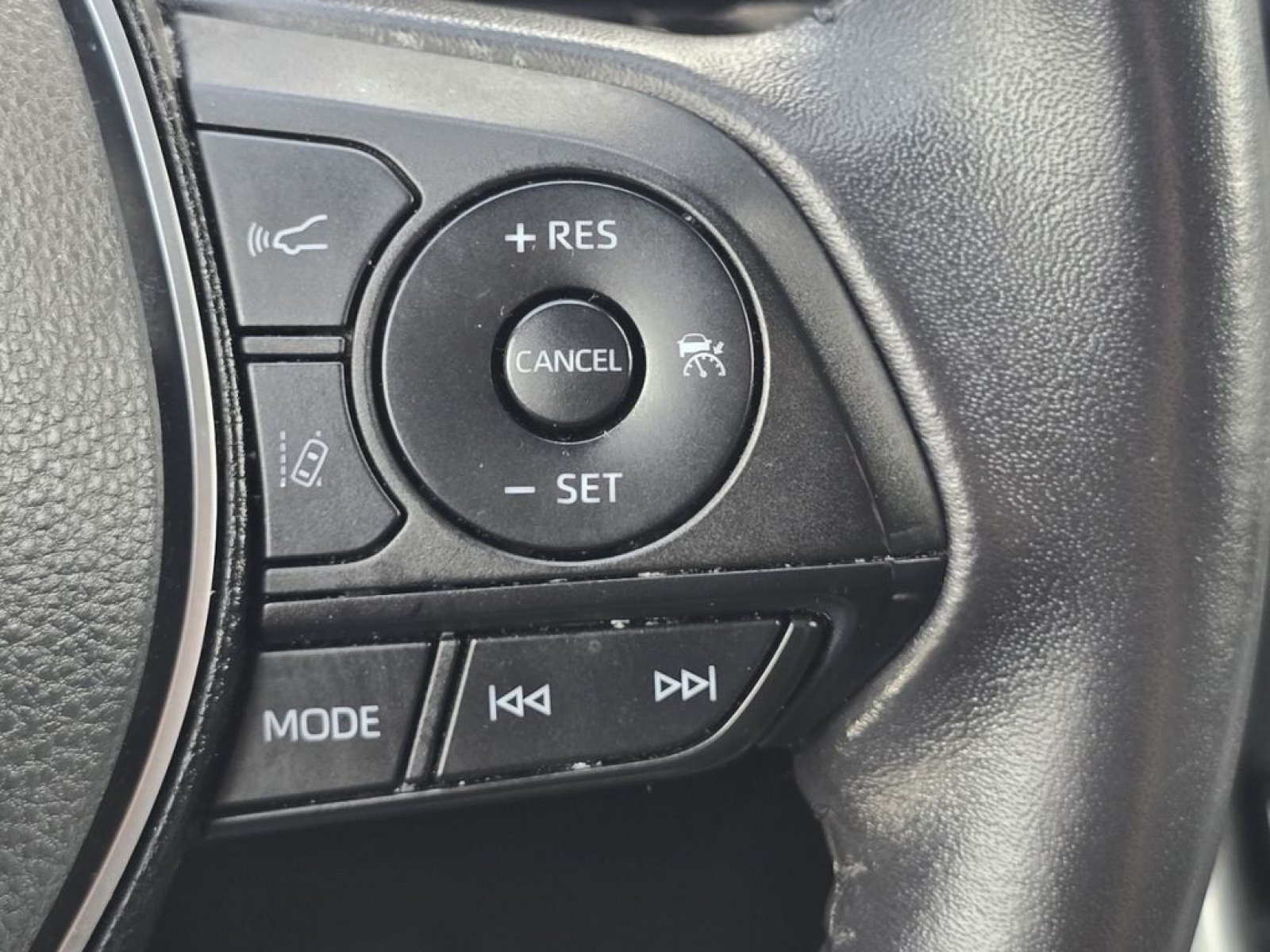 Used 2022 Midnight Black Metallic Toyota XSE image 31