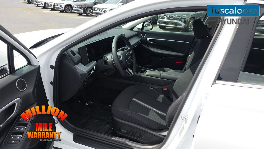 New 2026 White Hyundai SEL Sport image 23