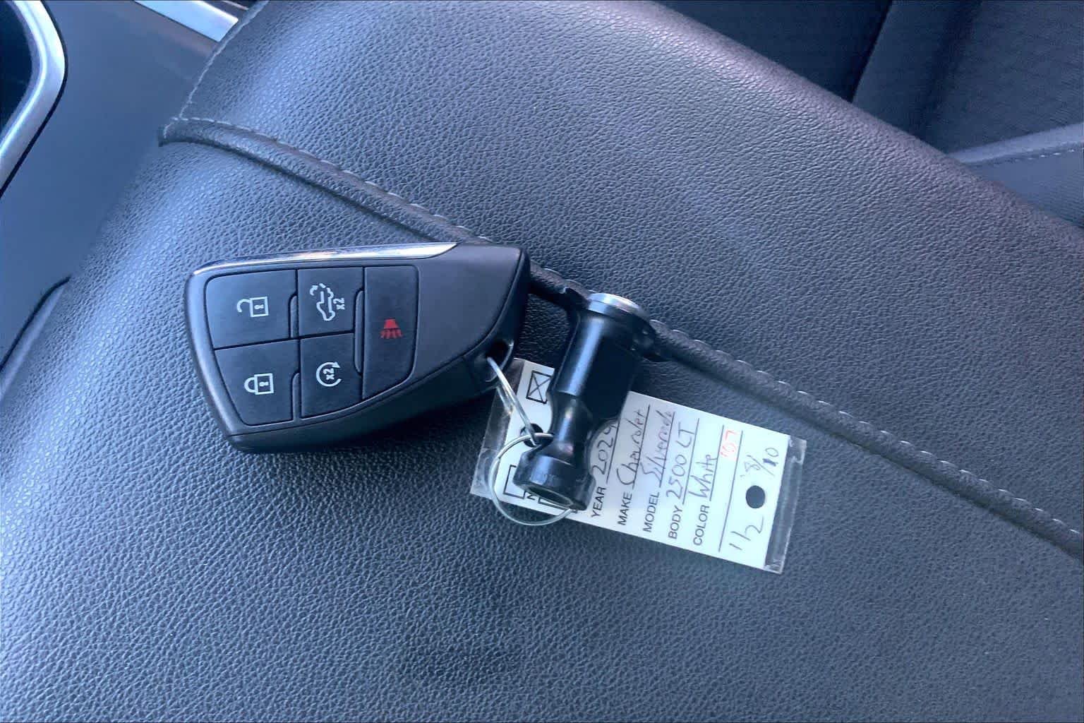 Used 2024 Summit White Chevrolet LT image 15