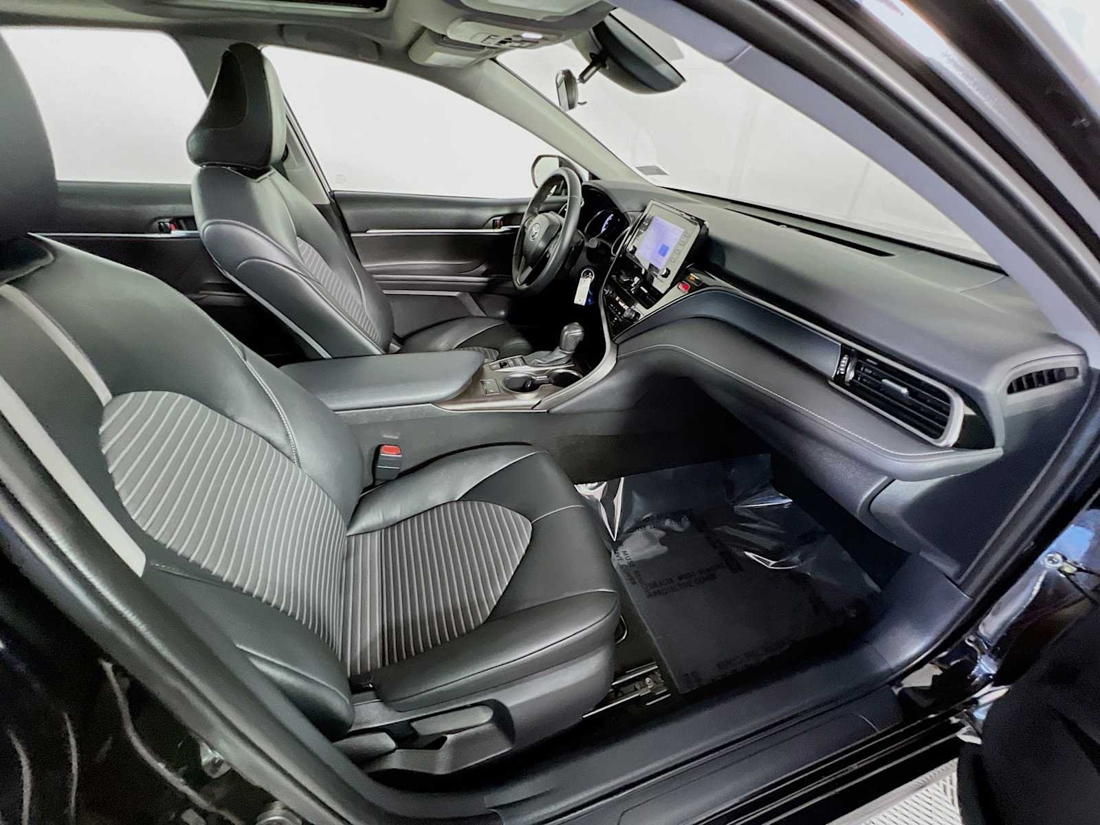 Used 2022 Midnight Black Metallic Toyota SE image 29